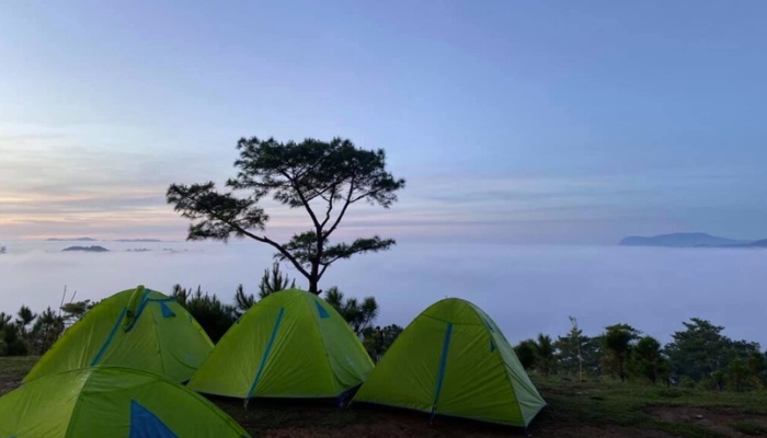 Cắm trại trên đỉnh núi LangBiang